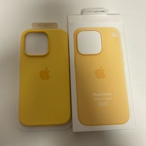 Perfect condition yellow authentic apple Iphone 14 pro case!